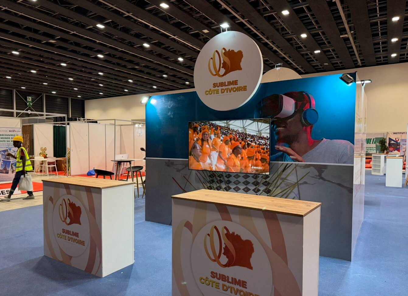 standiste Abidjan offre le meilleur rapport qualité-prix pour des événements professionnels ?
